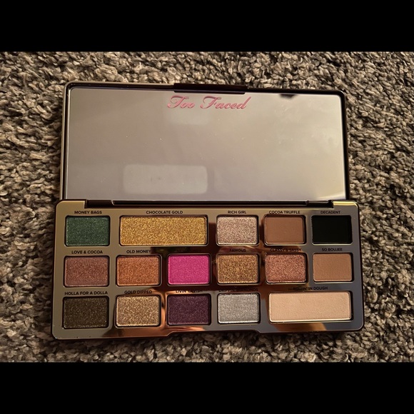 Too Faced Chocolate Gold Palette | Review + Swatches  Too Faced Chocolate Gold Eyeshadow Palette